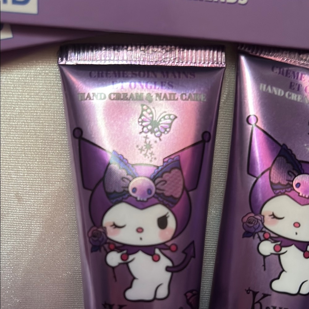 Hello Kitty Kids Bath & Skin Set - Red and Purple - Picture 8 of 8